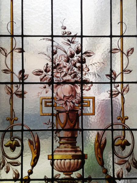 12 VC Restauration vitraux. Cage d'escalier Paris XVIIème