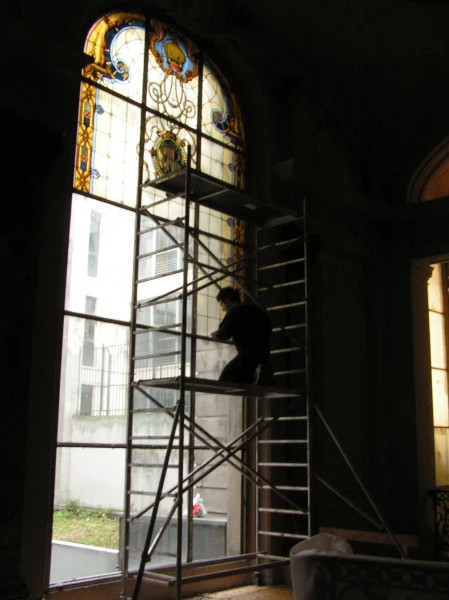 Dépose des vitraux en l'hôtel SHANGRI LA 